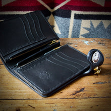 Load image into Gallery viewer, Medium Wallet - Tärnsjö Black Veg Tanned