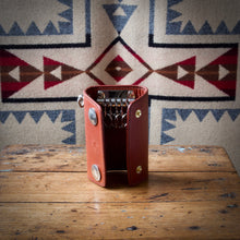 Load image into Gallery viewer, SALE - Key Case - Tärnsjö Saddle Tan Veg Tanned - Brown Thread