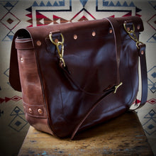 Load image into Gallery viewer, Courier Bag - Tärnsjö&#39;s Antique Brown Veg Tanned Horse Hide