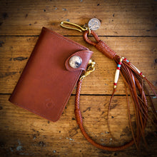 Load image into Gallery viewer, Medium Wallet - Tärnsjö Saddle Tan Veg Tanned