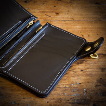 Load image into Gallery viewer, Medium Wallet - Tärnsjö Black Veg Tanned