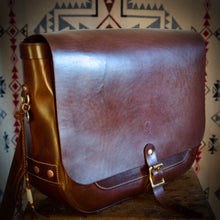 Load image into Gallery viewer, Courier Bag - Tärnsjö&#39;s Antique Brown Veg Tanned Horse Hide