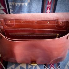 Load image into Gallery viewer, U.S. Mail Bag - Tärnsjö Saddle Tan Veg Tanned