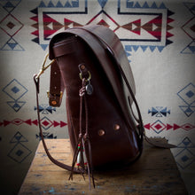 Load image into Gallery viewer, Courier Bag - Tärnsjö&#39;s Antique Brown Veg Tanned Horse Hide