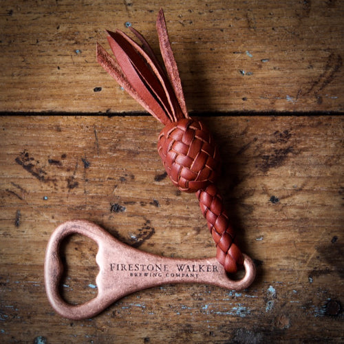 Braided Bottle Opener - Tärnsjö Saddle Tan Veg Tanned
