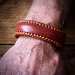 Braided Cuff Bracelet - Saddle Tan Tärnsjö Veg Tanned