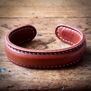 Cuff Bracelet - Saddle Tan Tärnsjö Veg Tanned