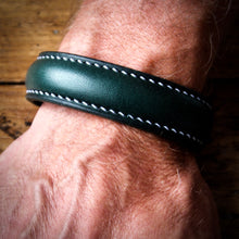 Load image into Gallery viewer, Cuff Bracelet - Bottle Green Tärnsjö Veg Tanned